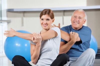 Terapia de exercicio para a osteocondrose da parte inferior das costas